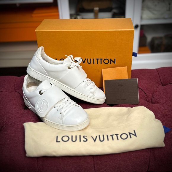 Louis Vuitton Sneakers- Size 39 - Picture 2 of 16